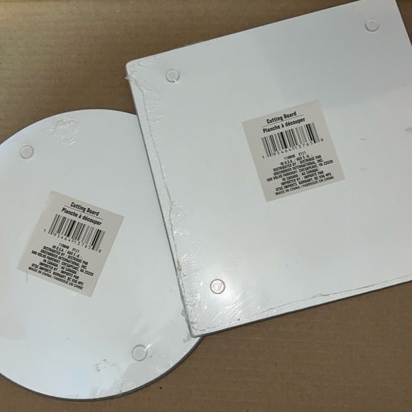 New Set Round & Square “This Kitchen is Seasoned with Love” Glass Cutting Boards - Picture 7 of 7